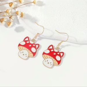 💜New Kawaii Cat with Mushroom 🍄 head Earrings-gold-tone fish hook for dangling